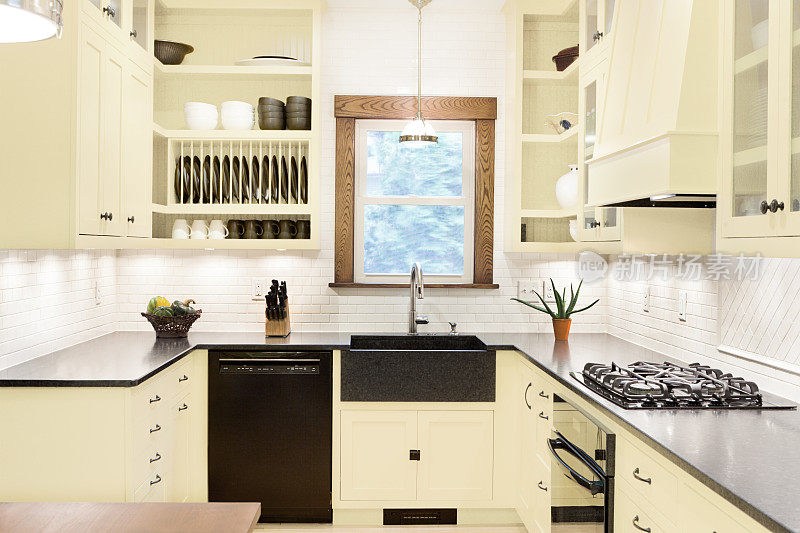 现代经典厨房室内设计花岗岩台面，煤气灶