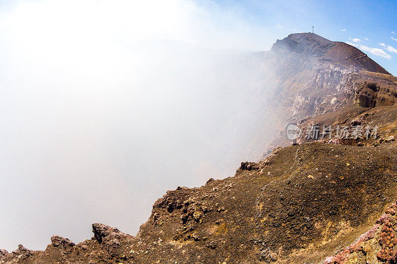 马萨亚火山