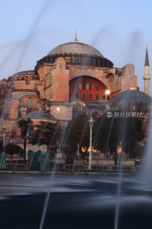圣索菲亚教堂黄昏伊斯坦布尔喷泉历史地标