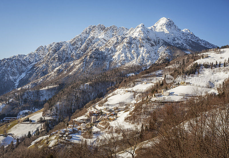 山村