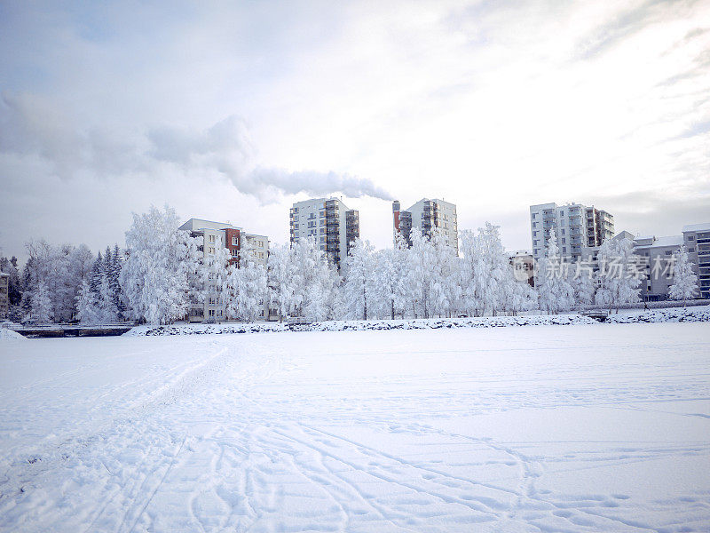 白雪覆盖的城市，坦佩雷，芬兰