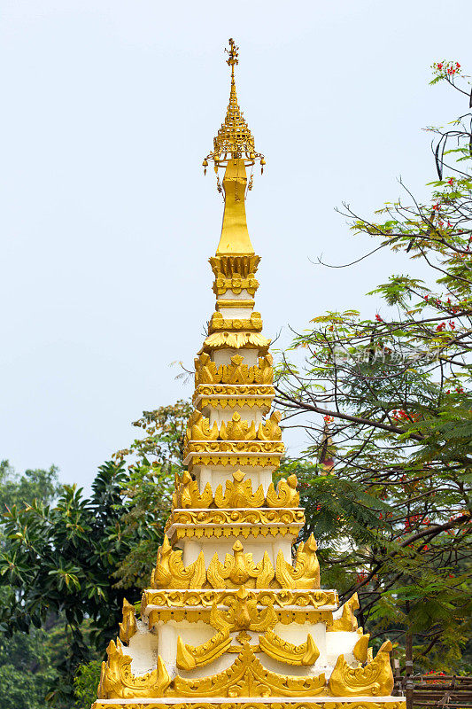 缅甸:曼德勒的马哈穆尼佛寺