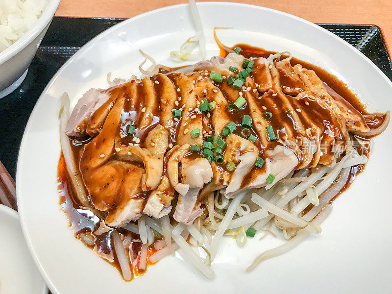 辣酱蒸鸡肉，特写