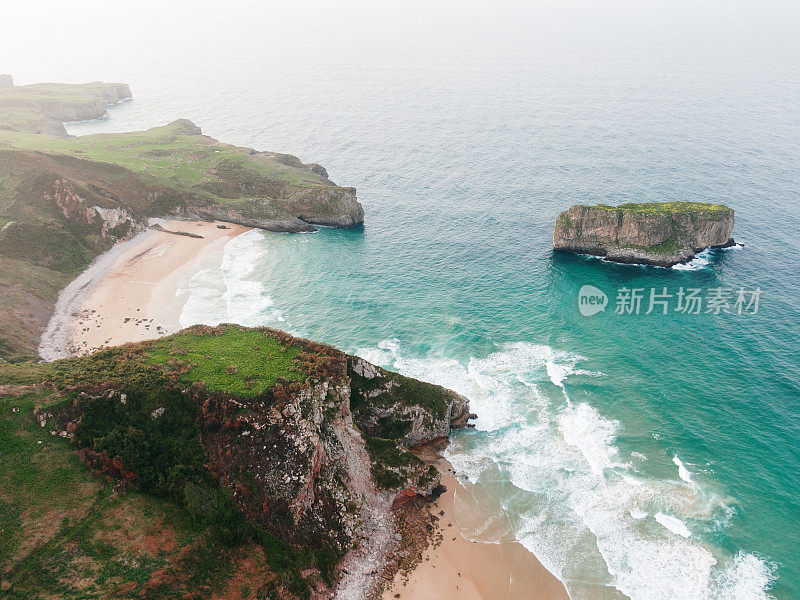 西班牙阿斯图里亚斯的Andrin和Ballota海滩