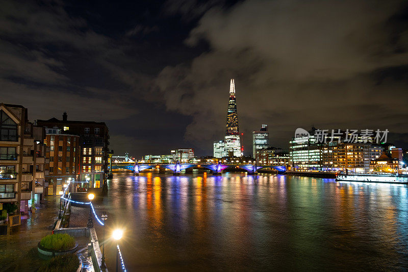 碎片大厦夜景，伦敦，英国