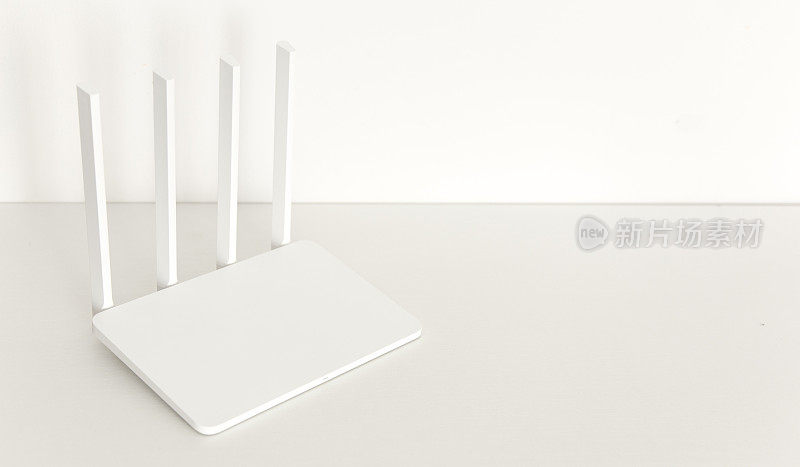 白色背景上的白色wifi路由器。极简主义