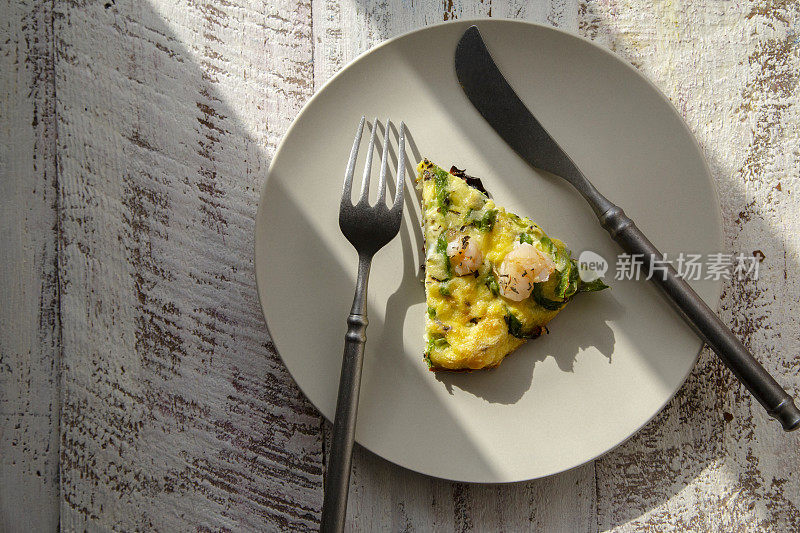 自制健康早餐:蔬菜虾肉煎蛋饼