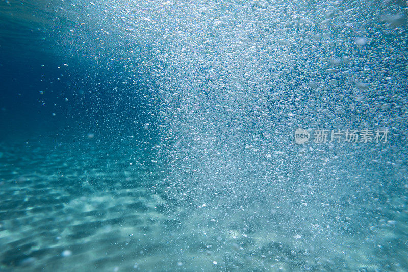 水下飞溅