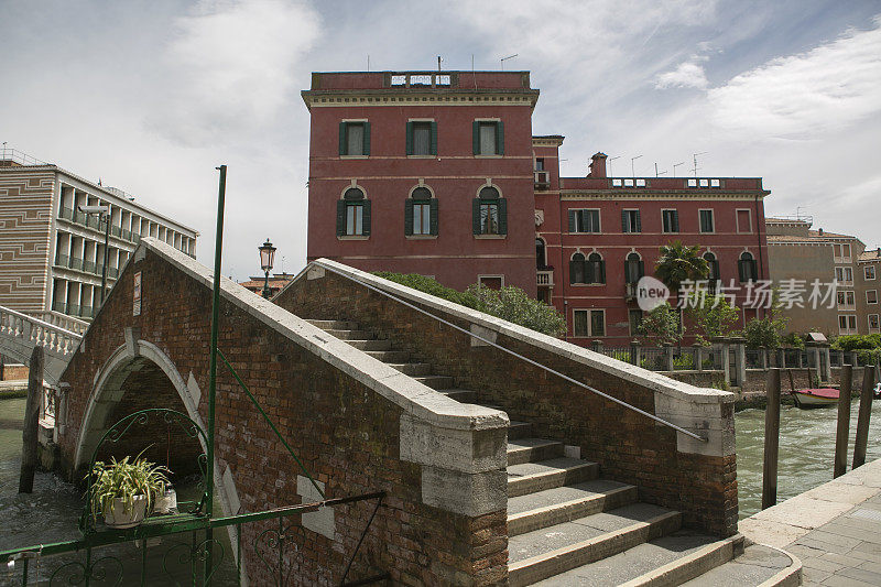 意大利威尼斯的历史桥梁和建筑