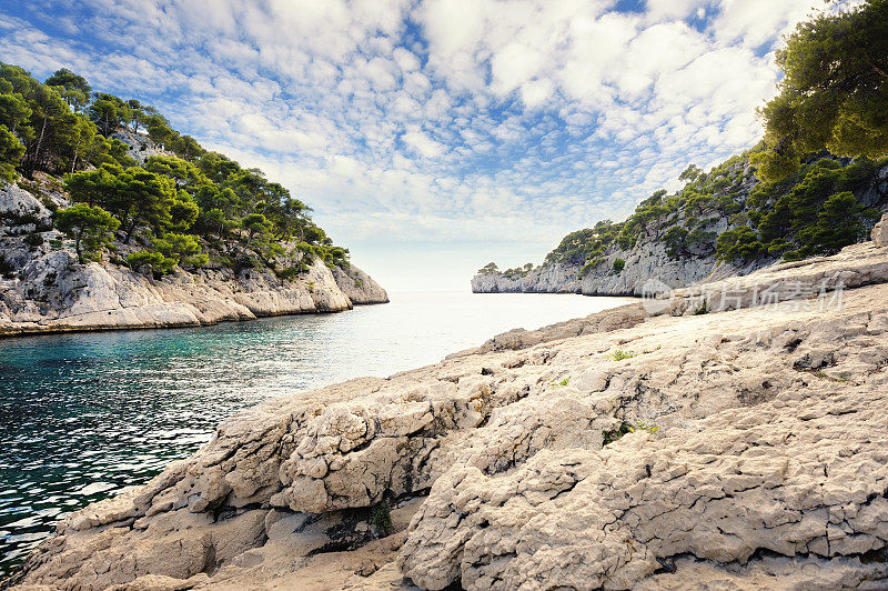 法国里维埃拉的蓝色海湾