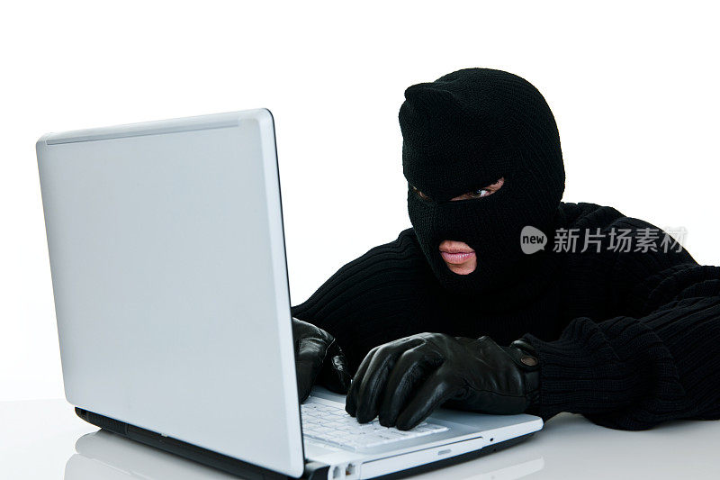 窃贼在电脑
