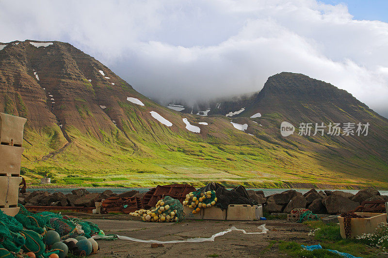 西峡湾的海岸线全景。冰岛。