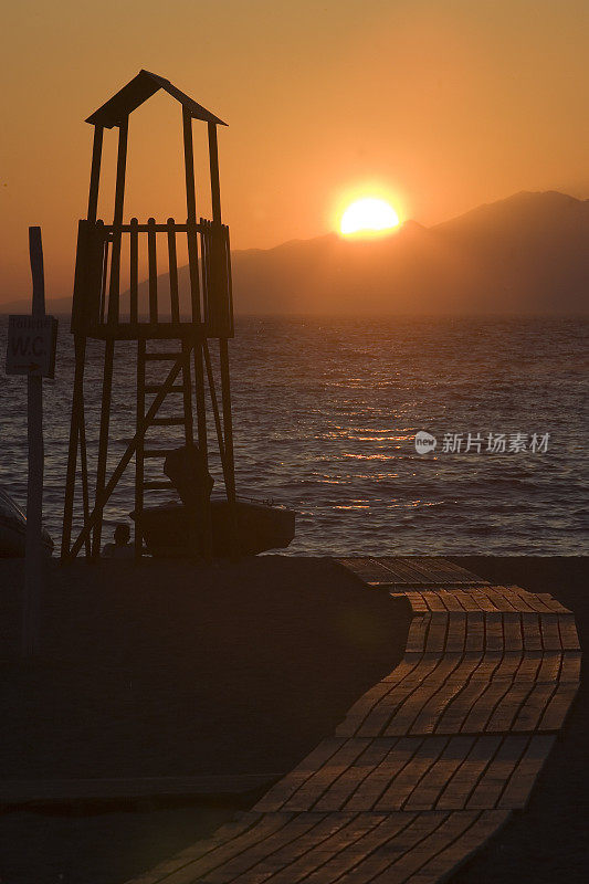 马塔拉海滩的日落