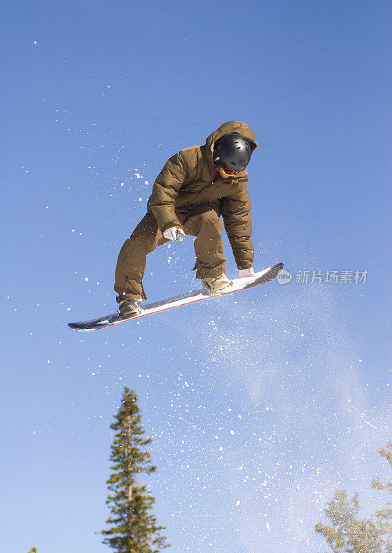 滑雪板跳