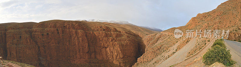 来自大迪斯峡谷的阿特拉斯山脉