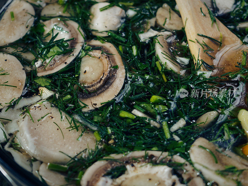 蘑菇汤烹饪