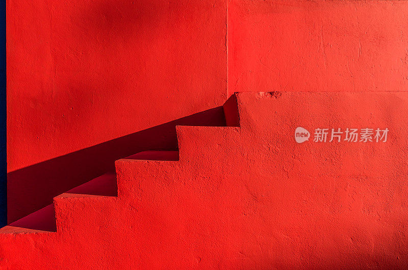 红色的楼梯