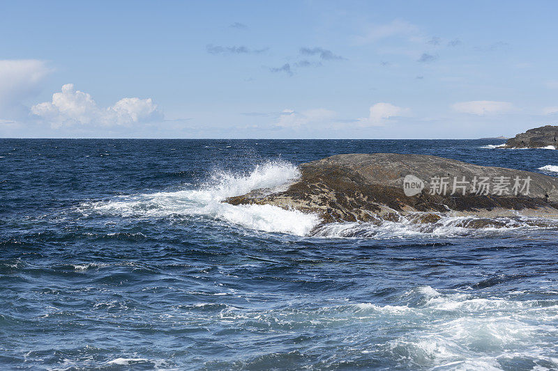 挪威西部峡湾的海岸线