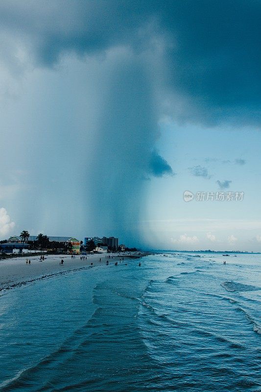 迈尔斯堡海滩暴雨漏斗