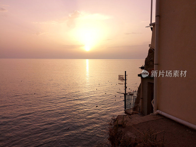 第勒尼安海上的日落，Cefalù，西西里岛