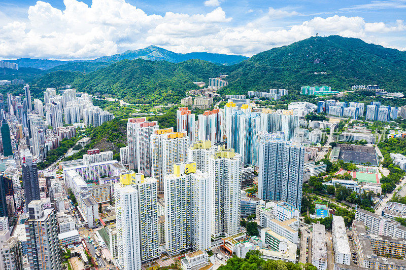 无人机拍摄的晴天空中九龙全景，香港