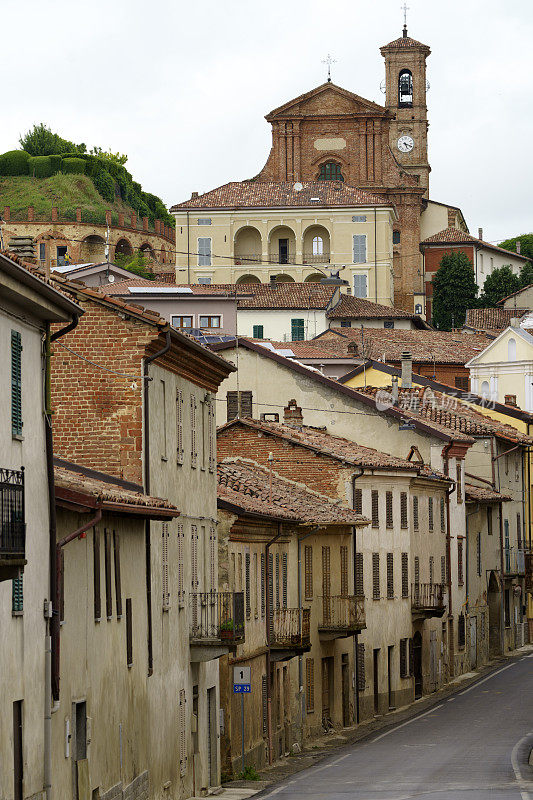 卡利亚诺，意大利蒙费拉托的历史小镇