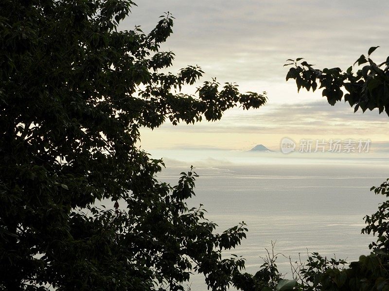 奥古斯汀火山日落