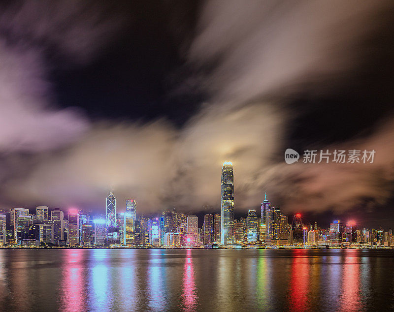 经过一个星期的大雨，香港很少能看到如此透明的夜晚。