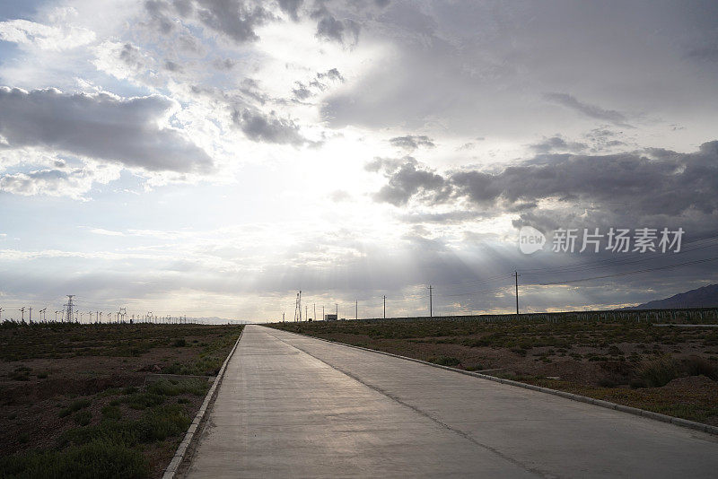 中国青海公路沿线的风景