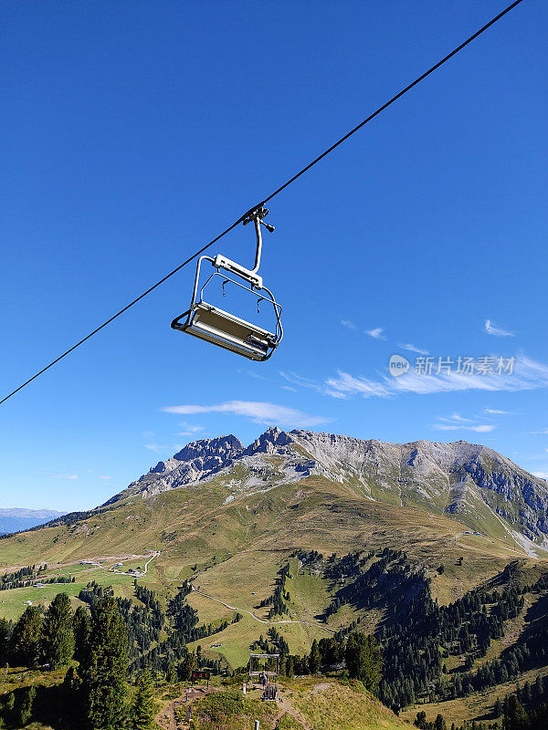 意大利Dolomites的缆车
