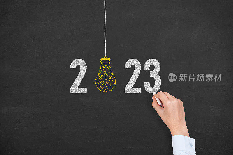 手绘新年2023黑板背景创意概念