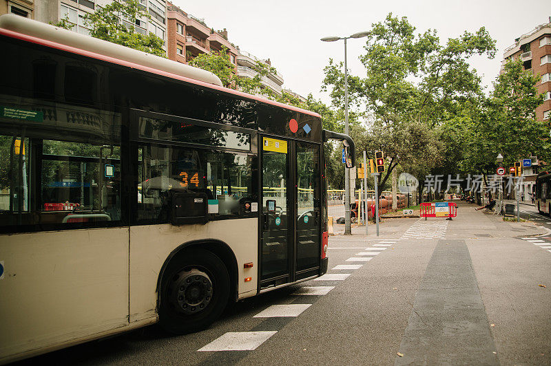 城市公共汽车