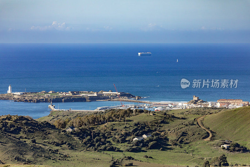 西班牙安达卢西亚塔里法岛的高架景观