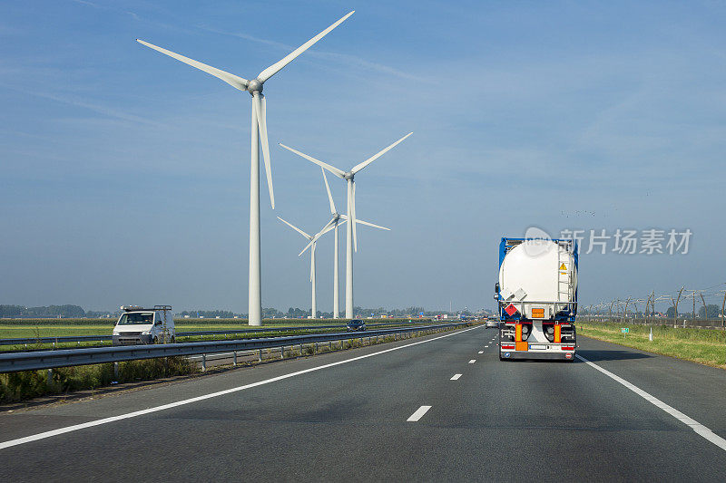 荷兰高速公路上的交通