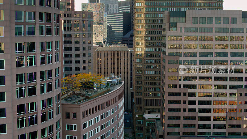 无人机拍摄的波士顿市中心的办公楼