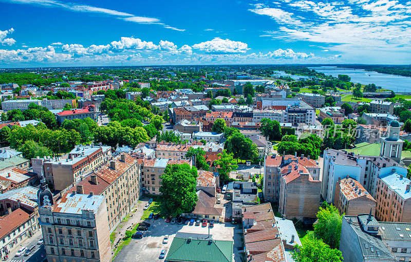 从城市塔鸟瞰里加，拉脱维亚。