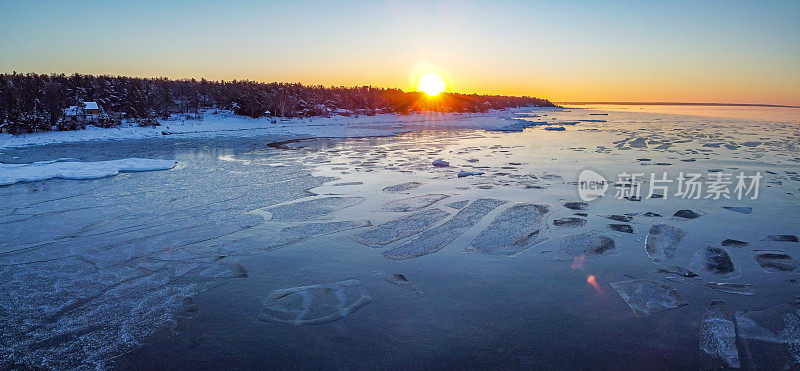 冬天靠近加拿大安大略省Tiny的格鲁吉亚湾