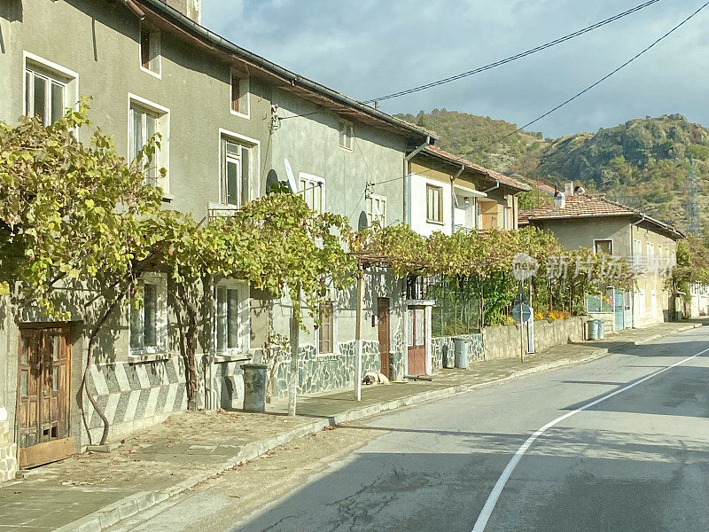 保加利亚-里拉村在里拉山-主要街道