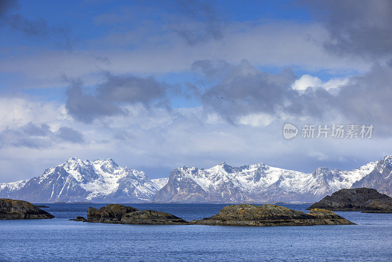 罗弗敦群岛的沿海冬季景观