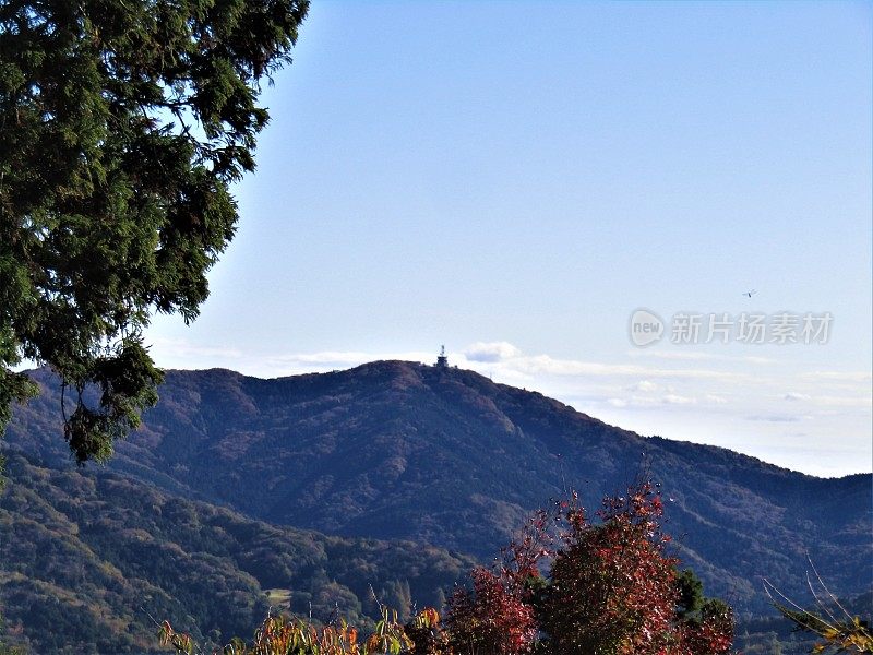 日本的蓝山。从筑波山俯瞰。