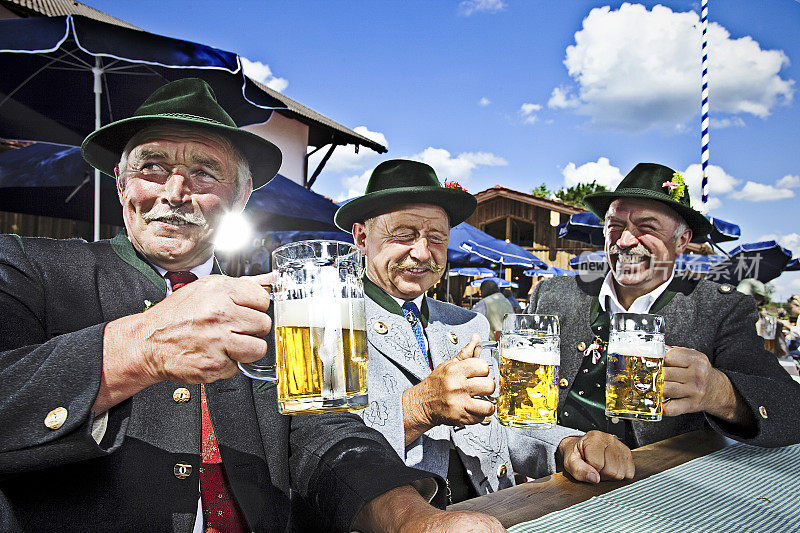 啤酒园里的巴伐利亚人