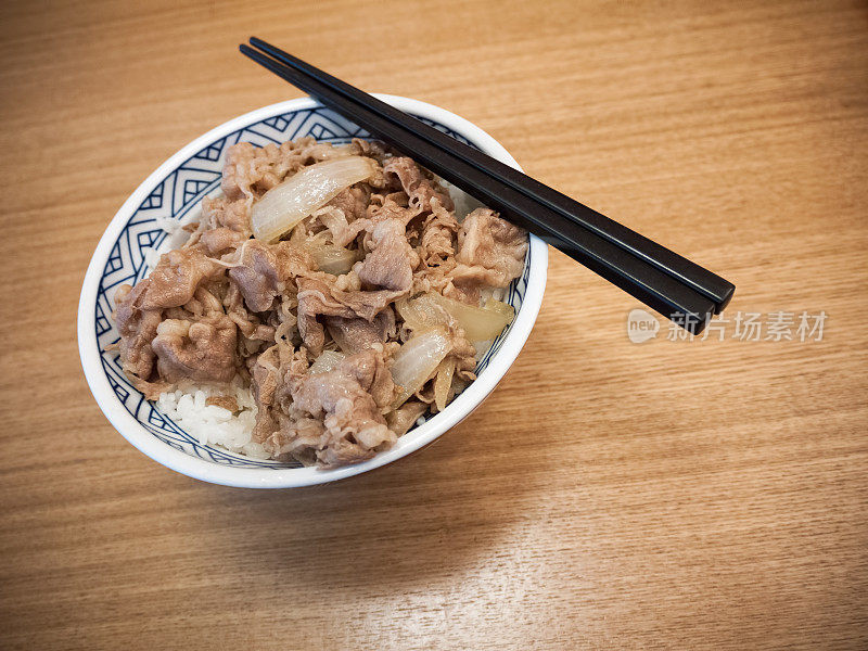 牛肉饭