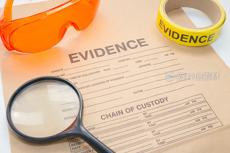 证据袋和法医工具用于犯罪现场调查