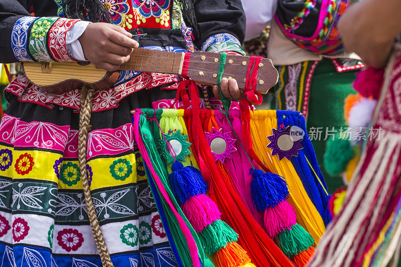 库斯科游行中的秘鲁舞者。