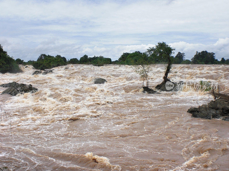 老挝湄公河泛滥