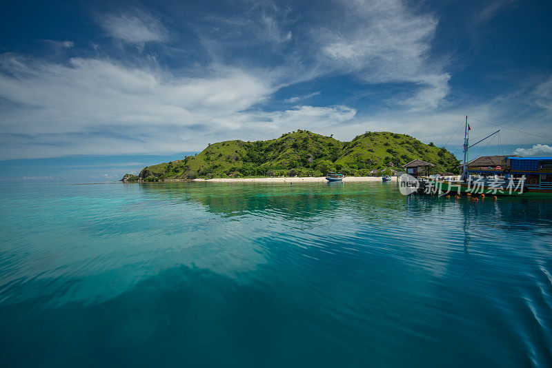 壮丽的风景在卡纳瓦岛，科莫多岛，纳闽巴霍，印度尼西亚