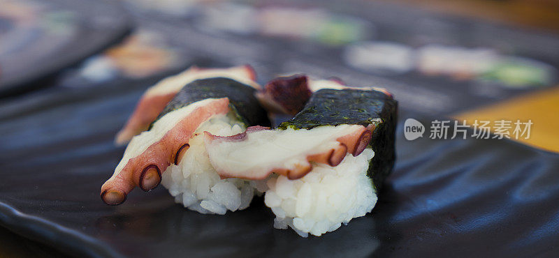 寿司:手握寿司和章鱼
