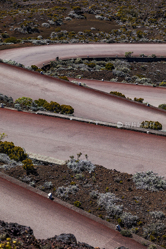 通往火山的蜿蜒道路，皮顿德拉福奈斯，留尼汪岛