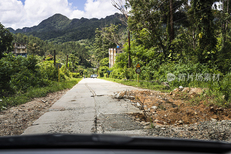 古巴维拉克拉拉省科兰特斯自然保护区公园穿过托普斯的小路