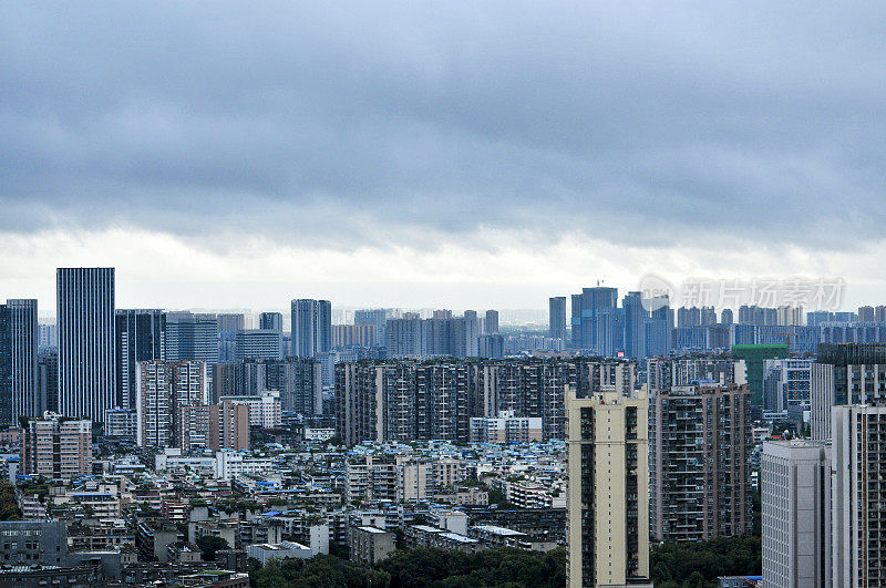 夕阳下的城市背景